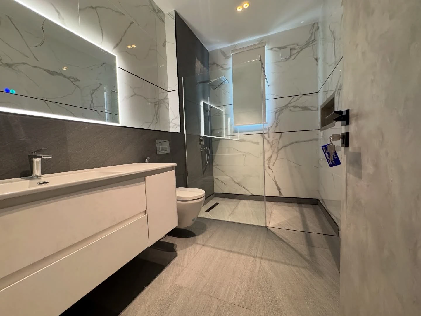 Marble bathroom sanitary installation